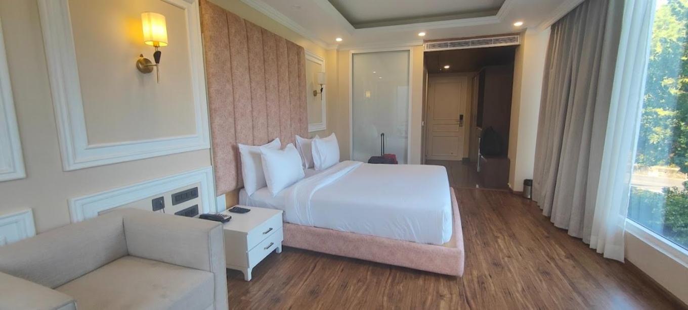Claret Inn & Suites - Dalhousie Dış mekan fotoğraf