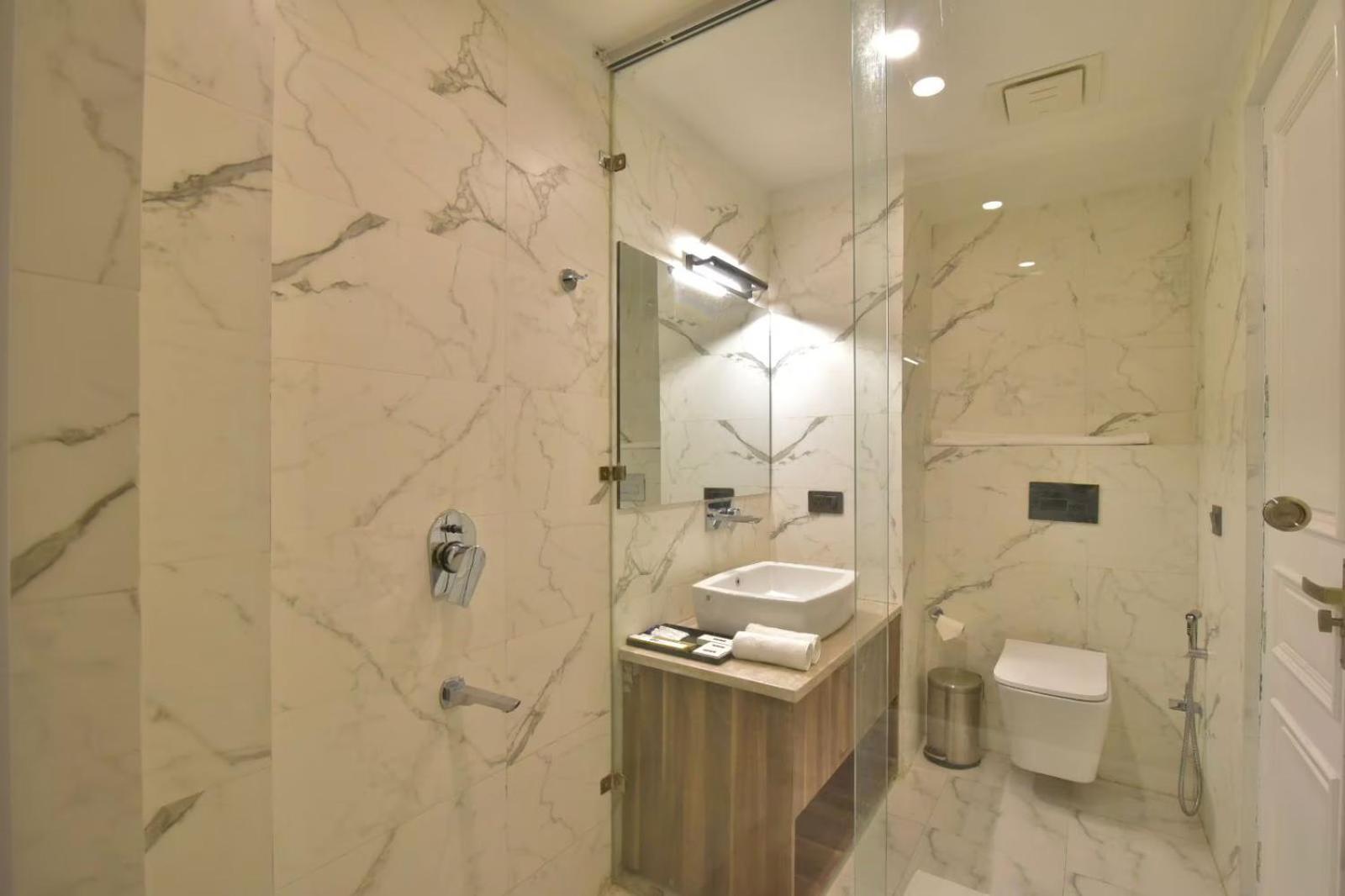 Claret Inn & Suites - Dalhousie Dış mekan fotoğraf